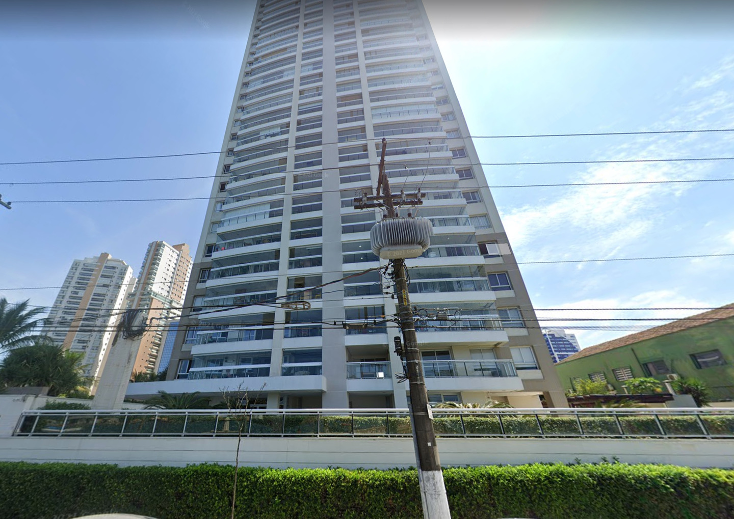 O furto ocorreu em um apartamento no condomínio Vista Marina