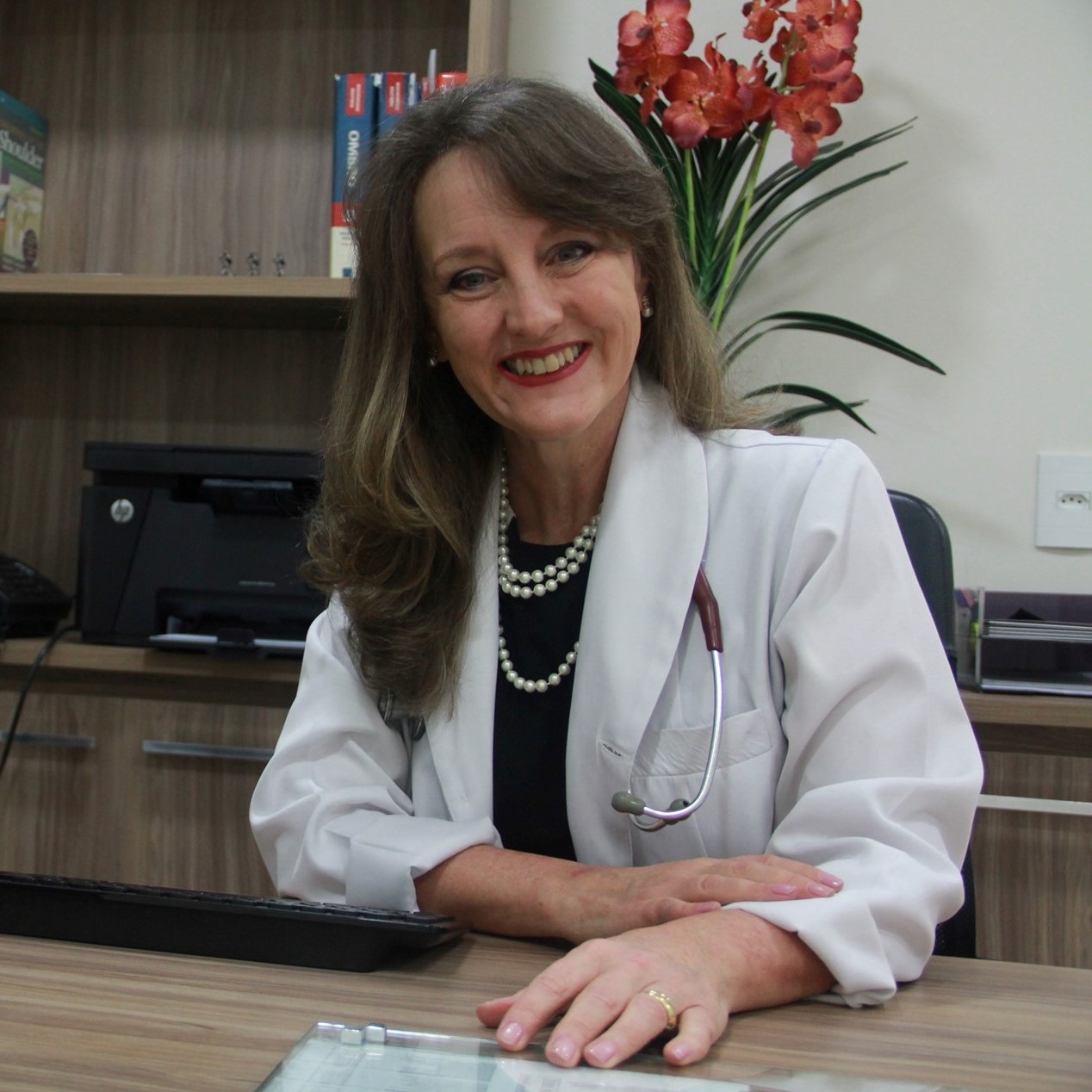 A reumatologista Cristina Salomão acredita que a telemedicina pode reduzir custos para médicos e paciente