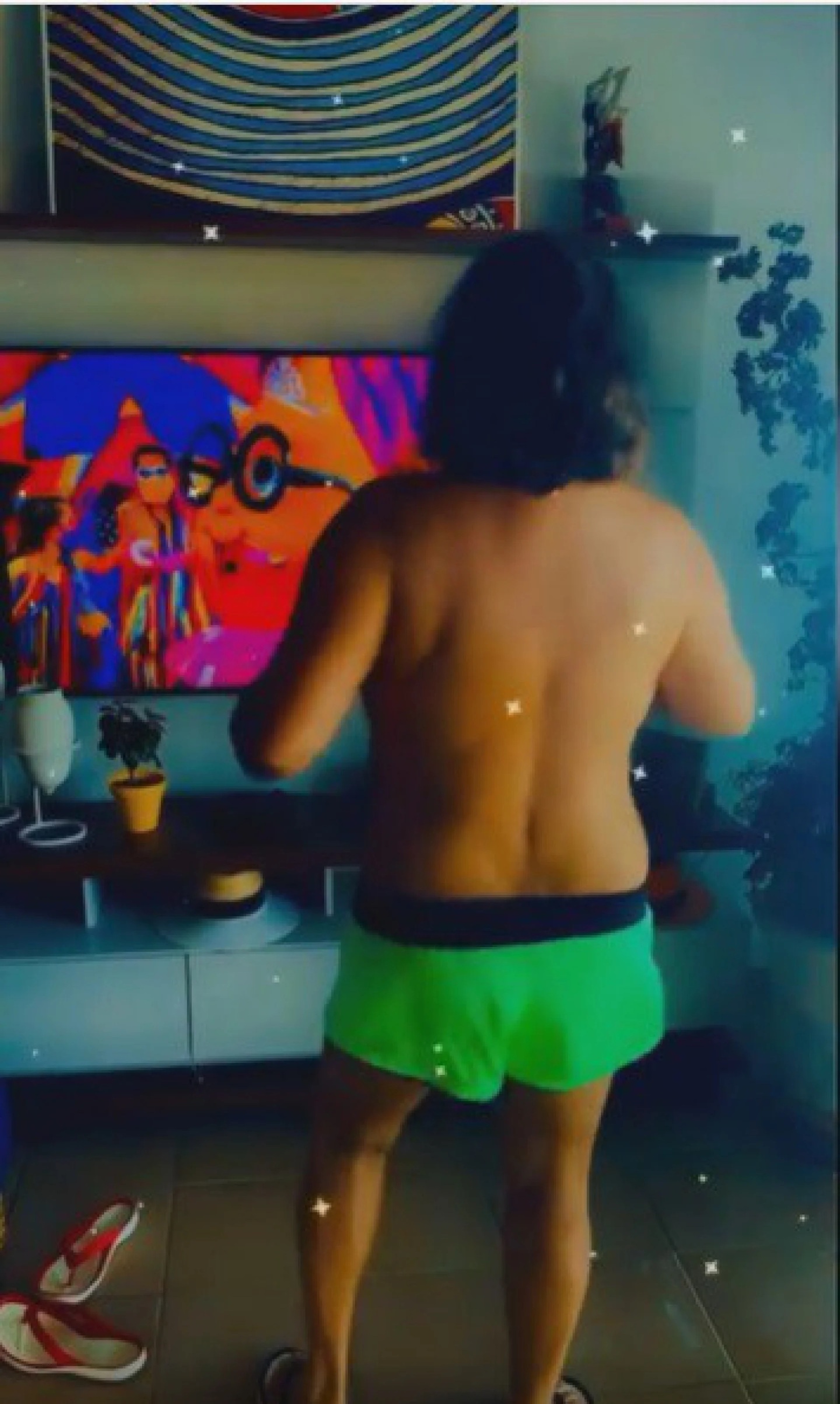 Roberta Miranda tirou a roupa durante vídeo postado em suas redes sociais