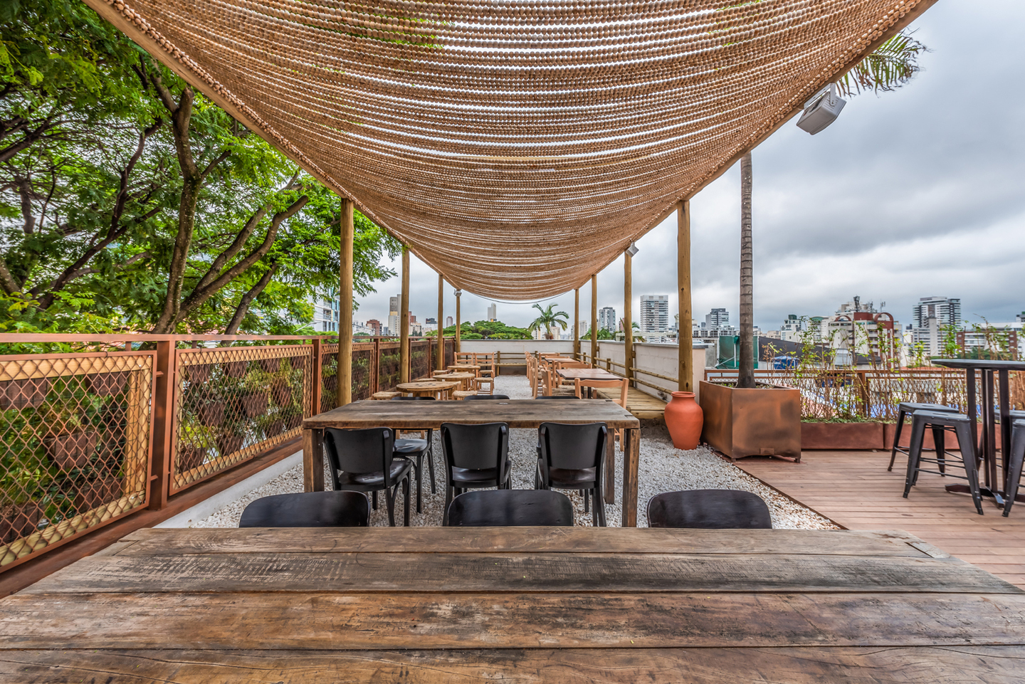 LASSÙ - Restaurante giratório no 28° andar com a melhor vista de SP 📍