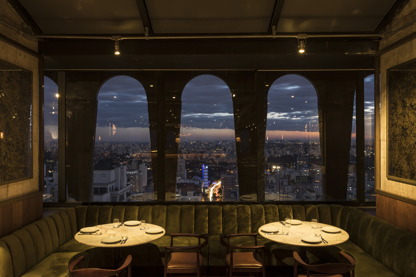 Lassù: restaurante giratório com vista incrível de SP - São Paulo Secreto