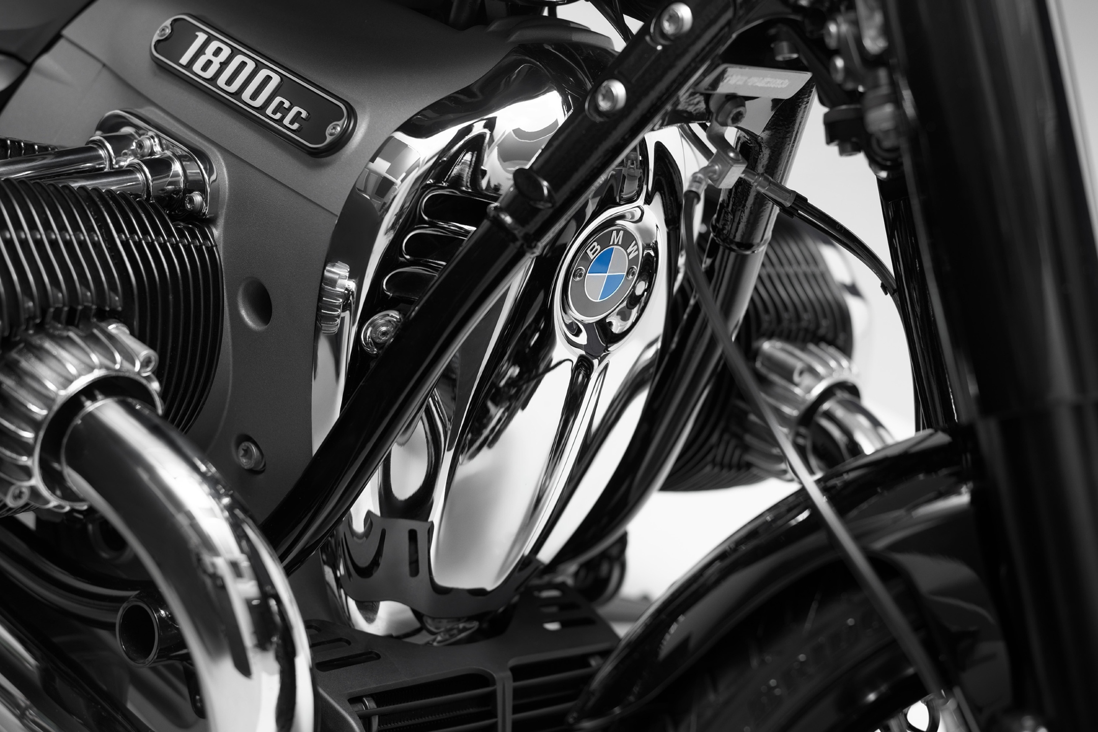 BMW R18