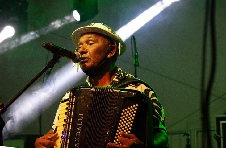 Banda Forró da Terra 