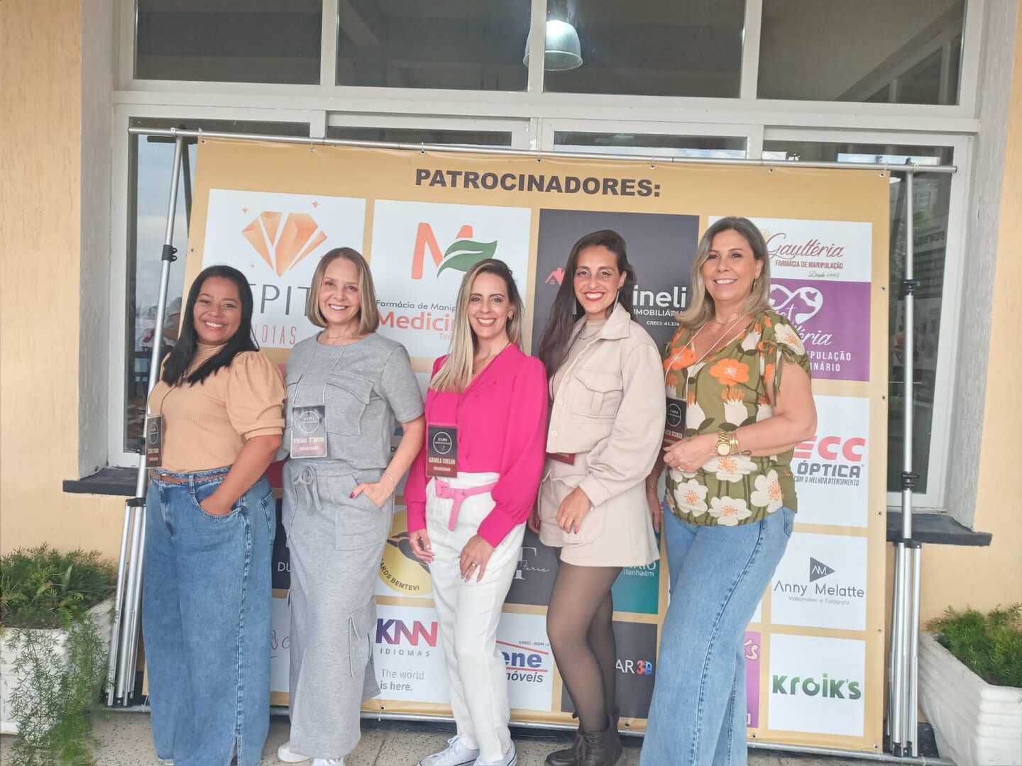 A Feira, que reúne 110 empreendedoras, divididas em dois dias, expõe diversos produtos