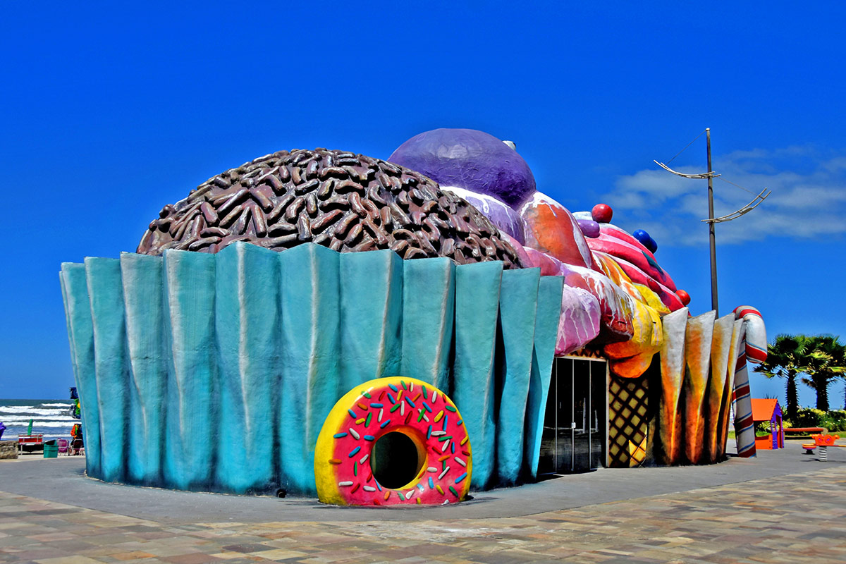 Um dos espaços kids da orla de Praia Grande