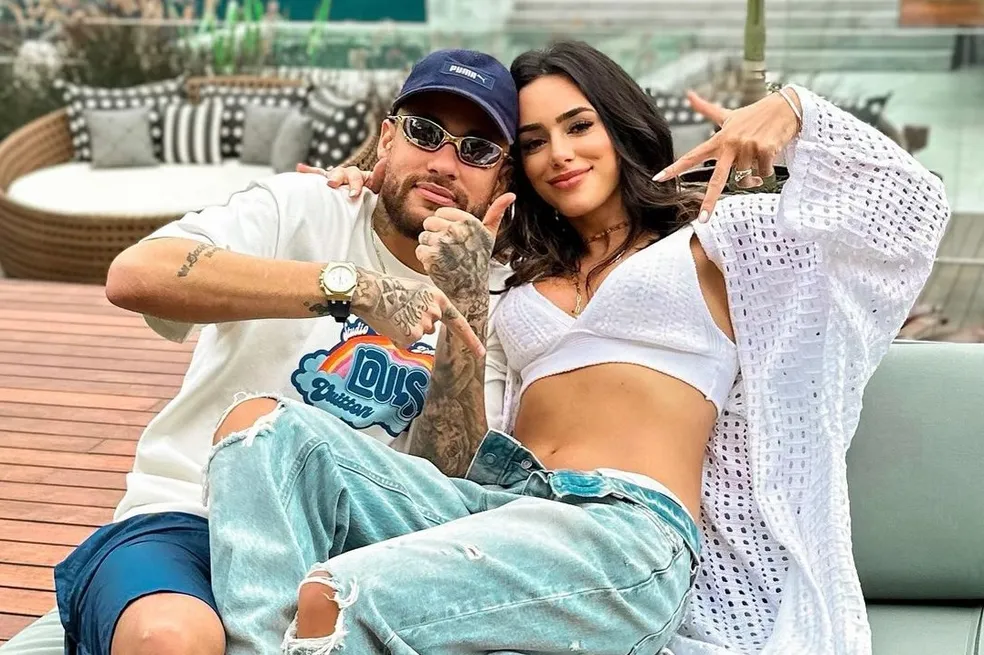 Relacionamento entre Bruna Biancardi e Neymar foi marcado por traições e exposição nas redes sociais