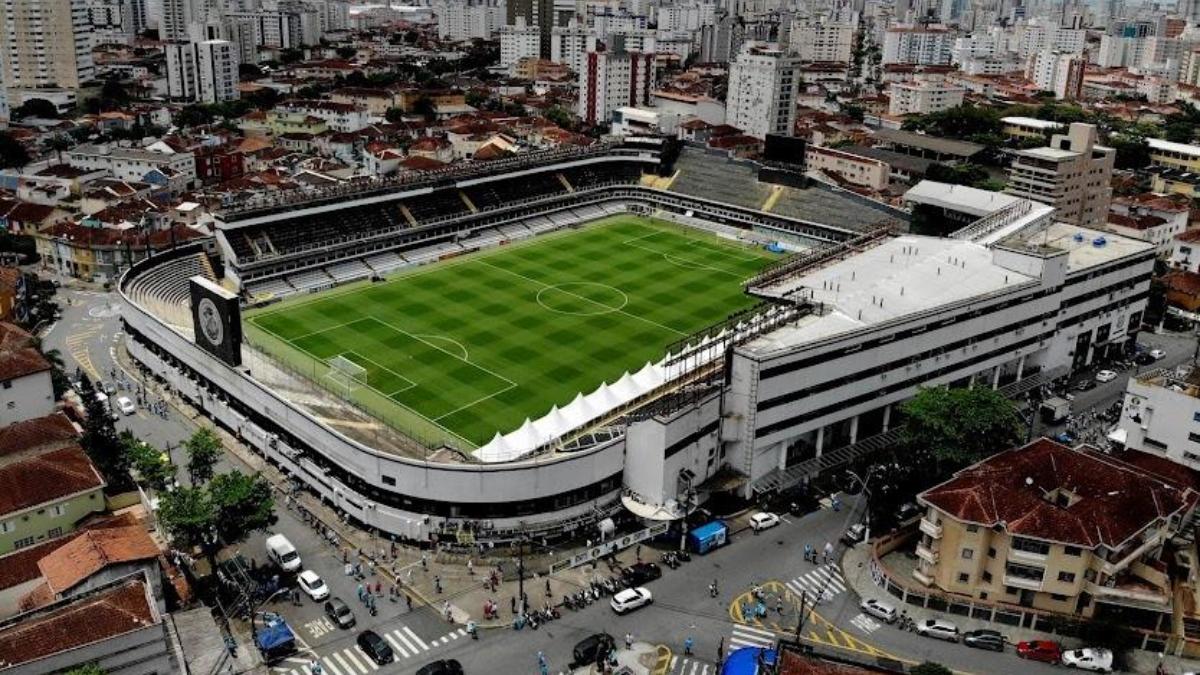 Os fãs do esporte podem fazer visitas guiadas