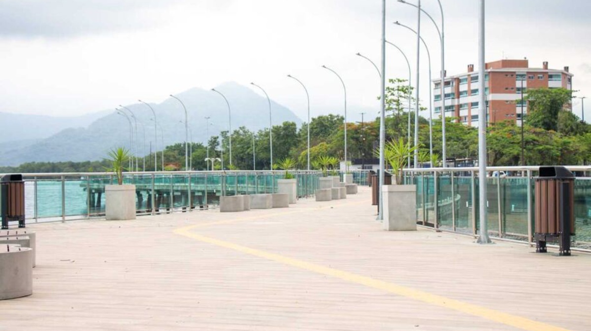 O Pier do Casqueiro é localizado em Cubatão