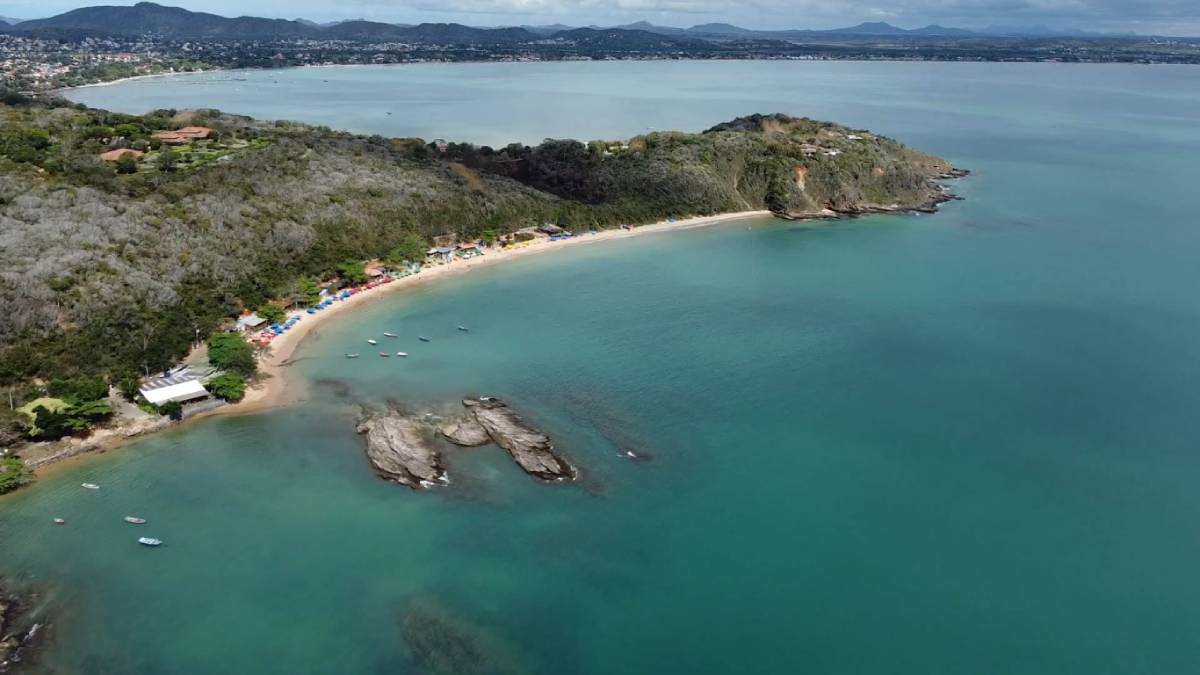 Esse cenário é perfeito para a observação de tartarugas-marinhas e os bancos de corais