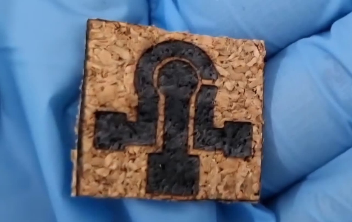 Dispositivo foi produzido com cortiça, material usado em rolhas de vinho