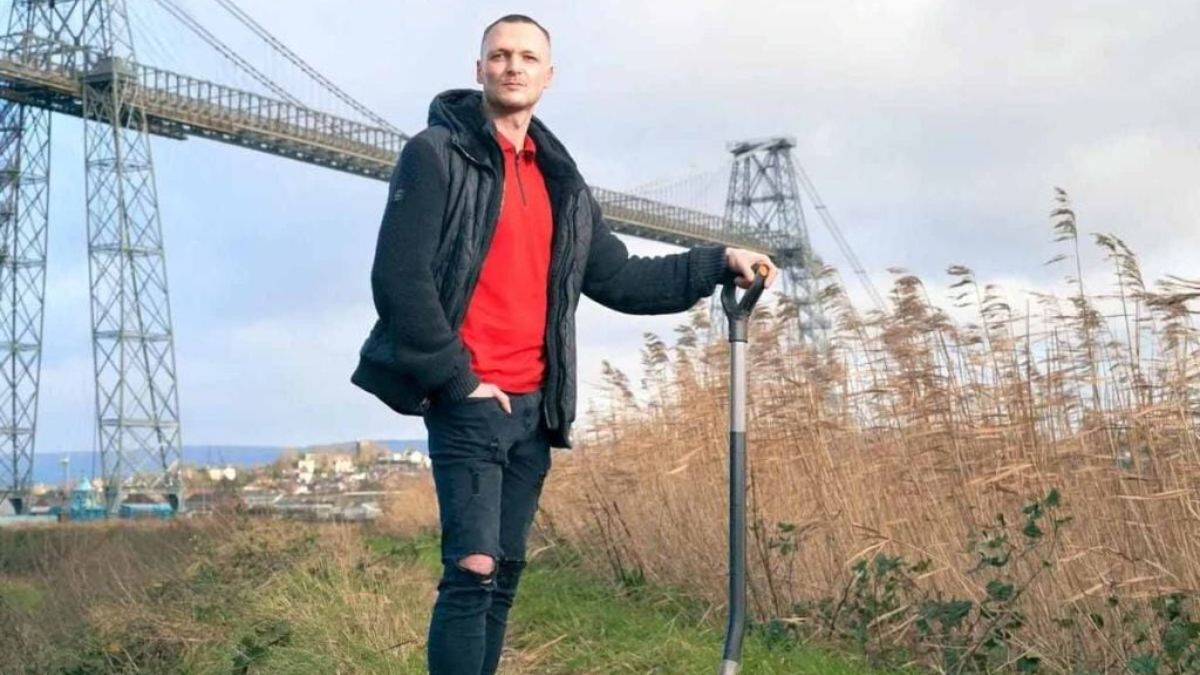 O homem que perdeu milhões de dólares e agora busca sua fortuna no lixão -  Diário do Litoral