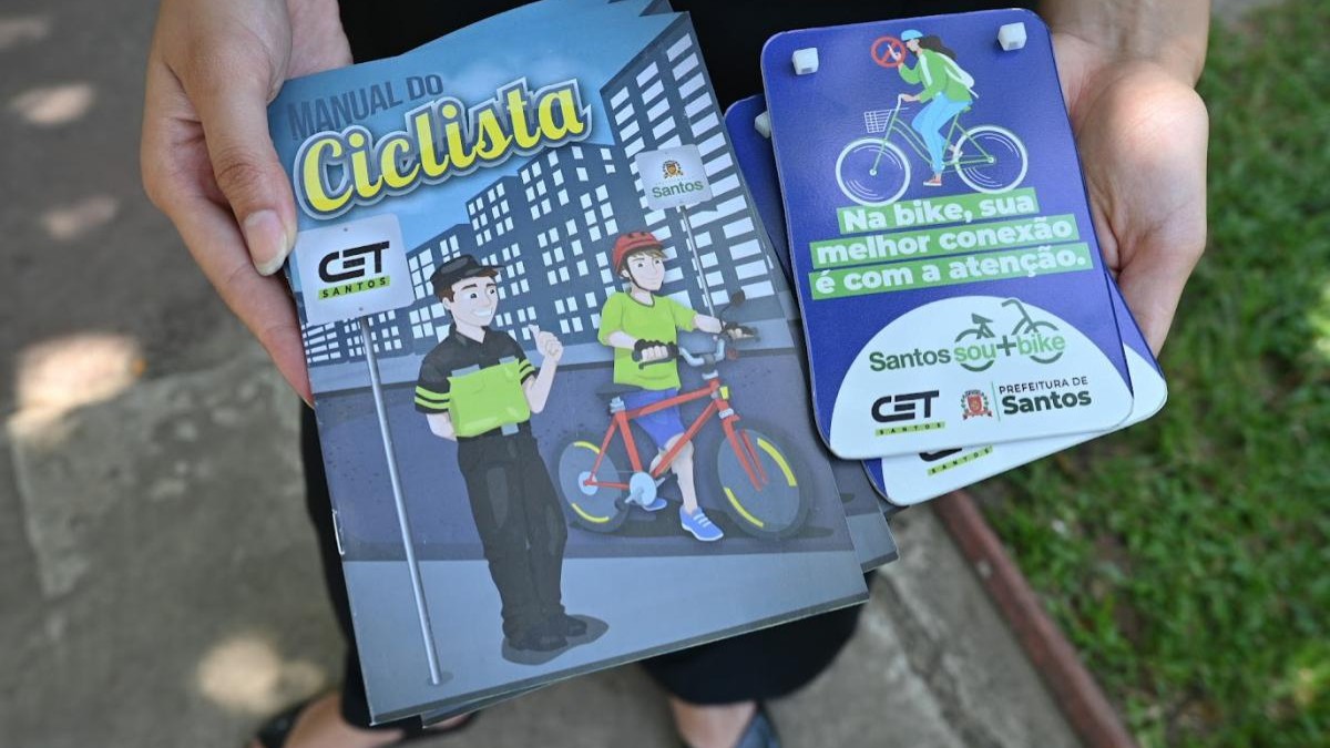 Procure as equipes da CET na orla para receber gratuitamente plaquinhas refletivas para sua bike