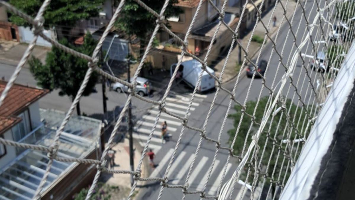 Moradores apontam risco constante em cruzamento no Embaré