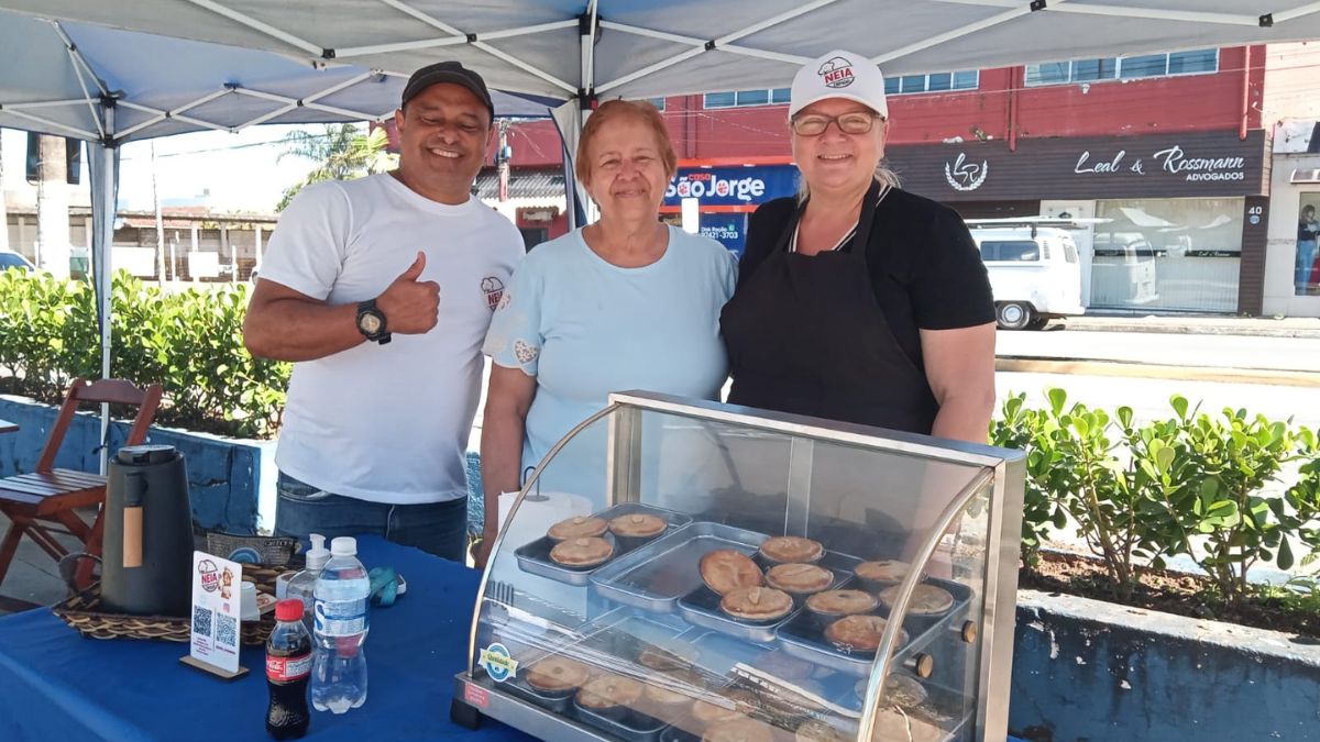 O espaço é receptivo para amigos próximos à Neia