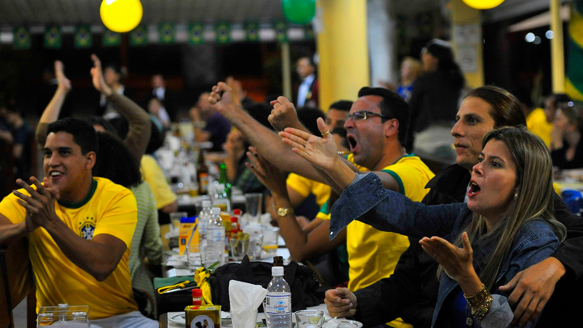 A cada Copa do Mundo, uma dúvida se repete entre trabalhadores: dias de jogos da seleção brasileira são feriado?