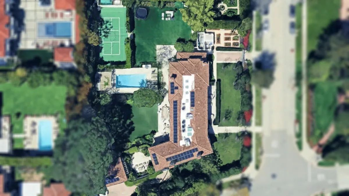 Mansão de Rhimes no Parque Hancock, que foi vendida em janeiro de 2023