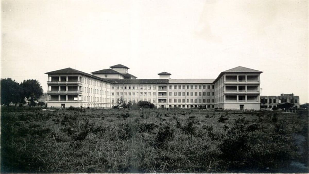 Uma das possíveis origens do nome de Santos é a própria Santa Casa de Santos ter influenciado nesta decisão de Braz Cubas