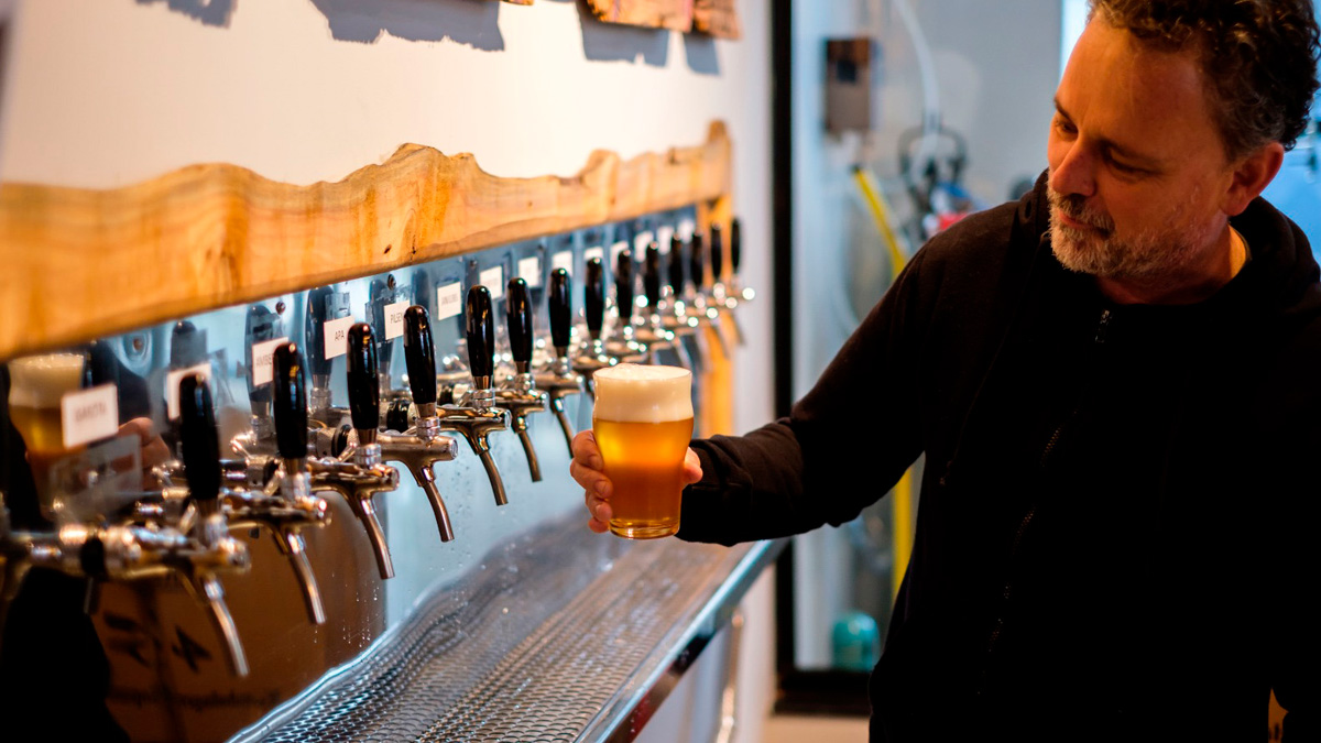 Os ouros brasileiros na World Beer Cup 2025 vieram de duas cervejas da 277 Craft Beer, de Foz do Iguaçu.