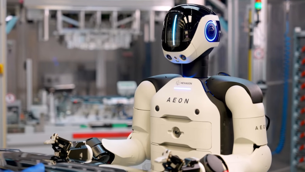 Robô AEON trabalhando 