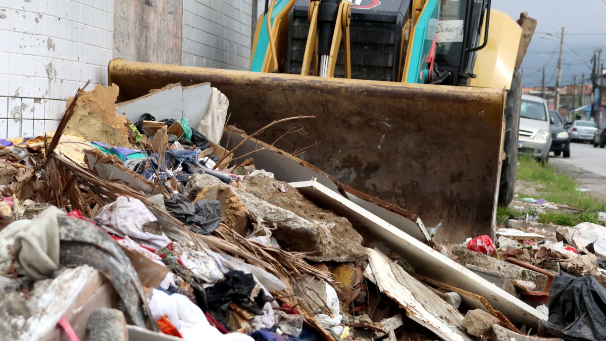 A gestão municipal pede a colaboração dos moradores e turistas para manter os resultados do mutirão