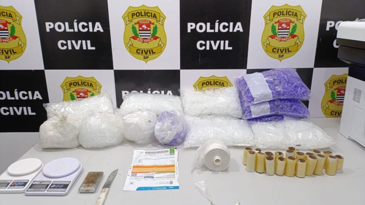 Ação policial localizou laboratório clandestino de drogas no Guarujá e apreendeu armamento durante ofensiva