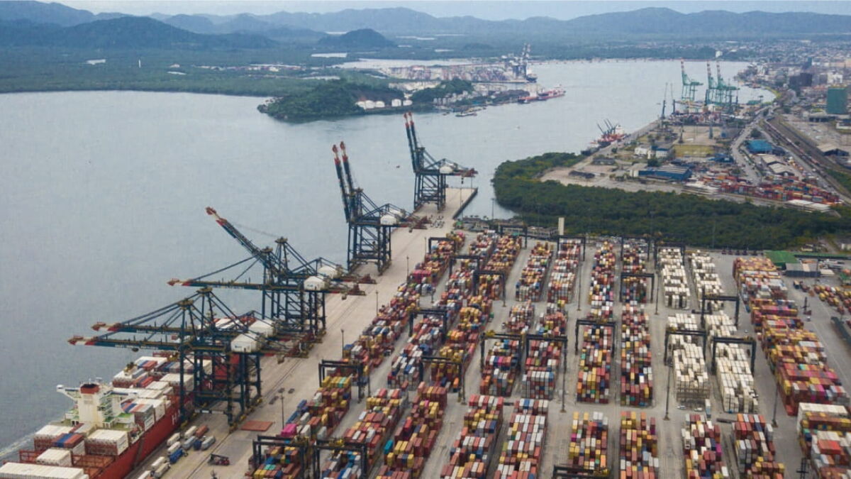 Porto de Santos visto por cima