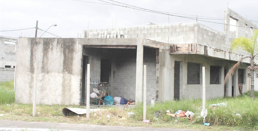 Residenciais seguem sem prazo de entrega em Praia Grande - Diário do Litoral