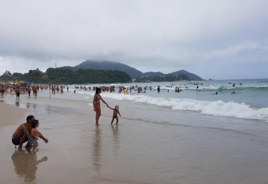 Camera Ao Vivo Praia Grande Ubatuba Waves Bandidos Fazem Arrastao Na Praia Grande De Ubatuba Veja Video Diario Do Litoral