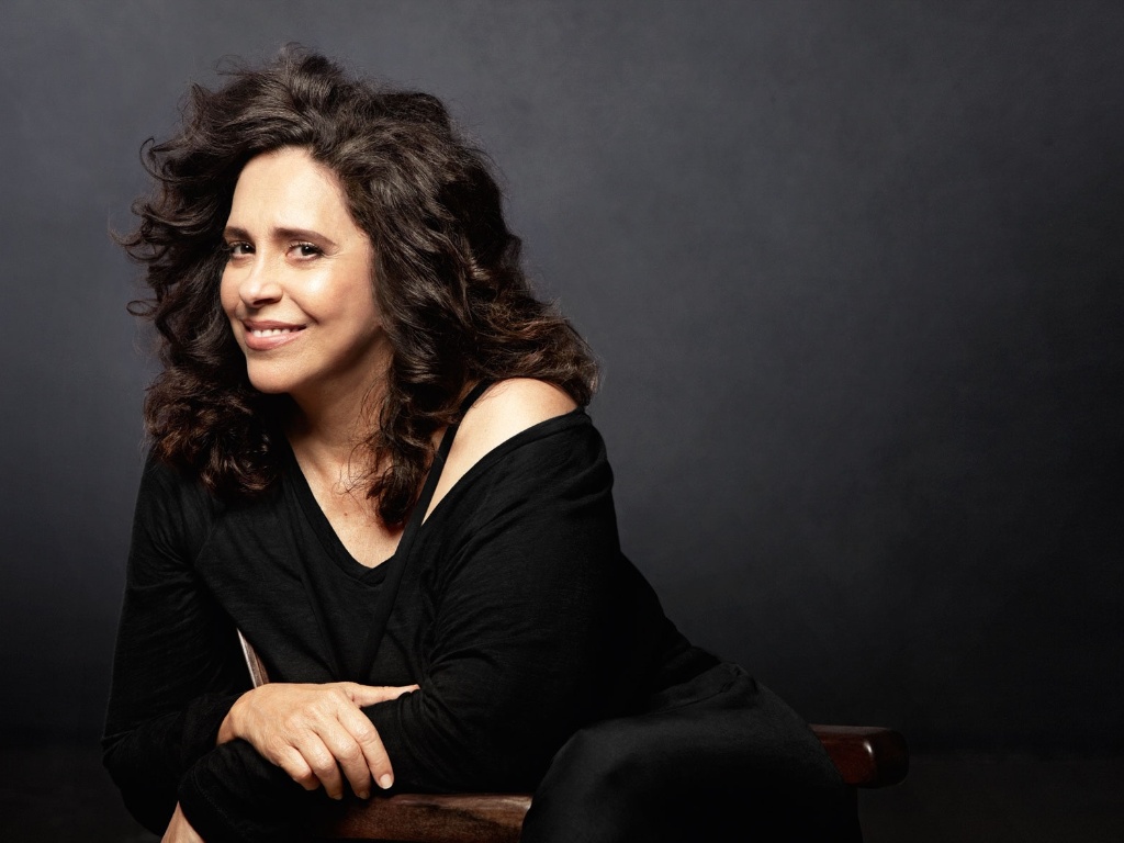 Gal Costa prepara álbum a conta gotas - Diário do Litoral