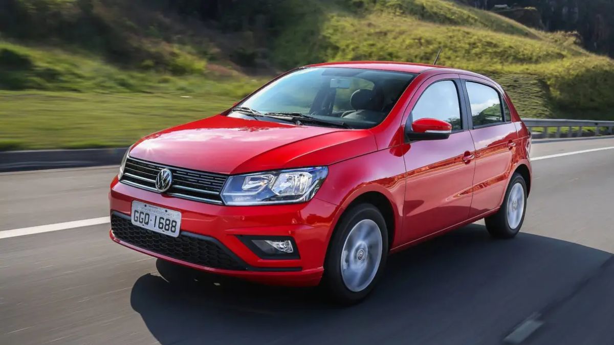 Volkswagen Gol vermelho