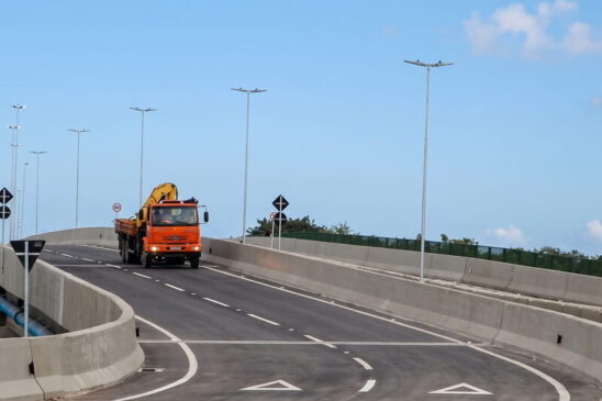 Para quem mora no Bom Retiro ou no São Manoel, a ponte não é só engenharia, é tempo ganho com a família
