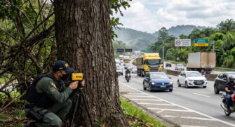 Sob a regra, os radares móveis não podem mais ser ocultos ou escondidos, devendo seguir os mesmos padrões que os equipamentos fixos