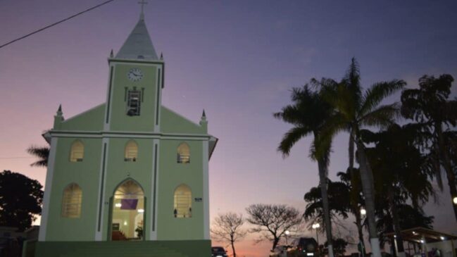 Igreja na cidade Serra da Saudade