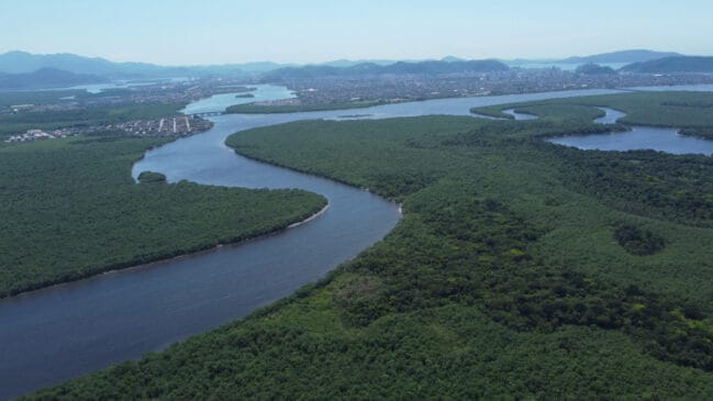 https://www.diariodolitoral.com.br/cotidiano/sao-vicente-prorroga-regularizacao-lei-porto-de-santos/