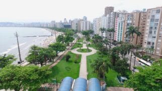 Maior jardim de orla do mundo, nas praias de Santos, no Litoral de São Paulo