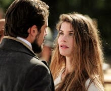 Lívia (Alinne Moraes) e Felipe (Rafael Cardoso) *** Local Caption *** Cap 4  Cena 26 - Lívia ( Alinne Moraes ) e Felipe ( Rafael Cardoso )