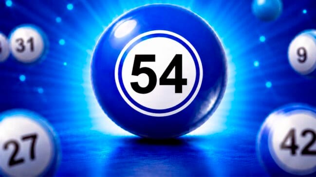 Bola de sorteio azul brilhante em destaque com o número 54 em preto no centro de um círculo branco