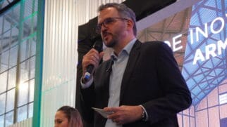 Chefe da pasta garantiu publicação do edital para o novo terminal portuário nos próximos meses e estipulou prazo de meio ano para homologação da pista do Aeroporto de Guarujá