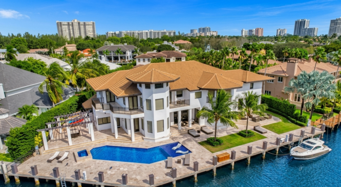 Avaliada em R$ 57 milhões, a propriedade de Lionel Messi em Fort Lauderdale aposta em arquitetura sensorial/YouTube