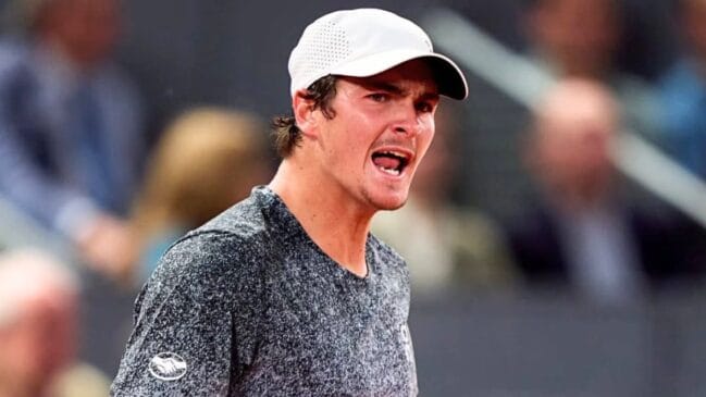 João Fonseca se tornou o tenista mais jovem a derrotar Novak Djokovic / Reprodução Instagram
