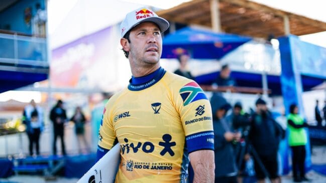 Lesão de Jordy Smith muda baterias para El Salvador e WSL chama vice-campeão