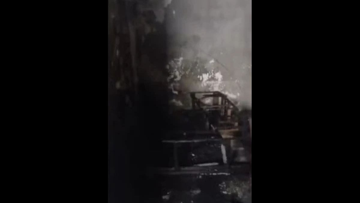 Imóvel ficou irreconhecivel após fogarel