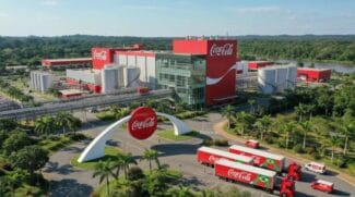 A unidade está estabelecida em Jundiaí e processa cerca de 2 bilhões de litros de bebida anualmente,