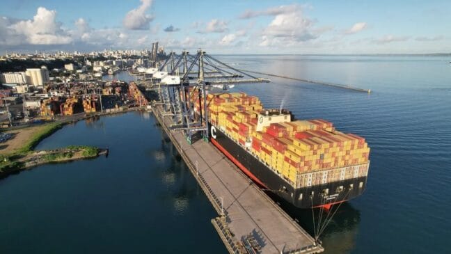 Um navio carregado com mais de 800 toneladas de equipamentos partiu da China para Salvador para dar inicio a a fases inicial do projeto.