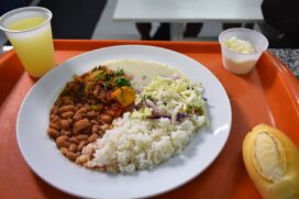 Refeição servido no Bom Prato