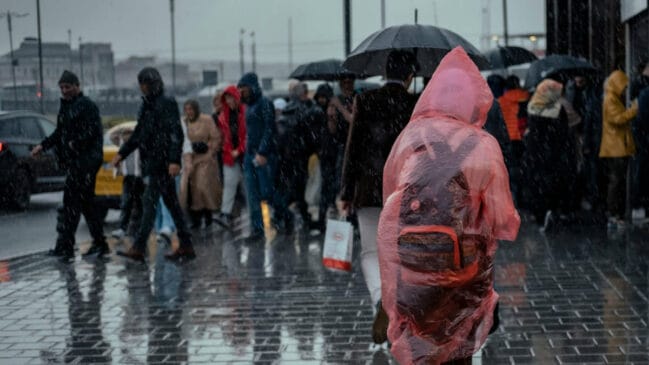 Frente fria chega ao litoral de SP no começo da noite desta quarta-dia 20, com mais chuva