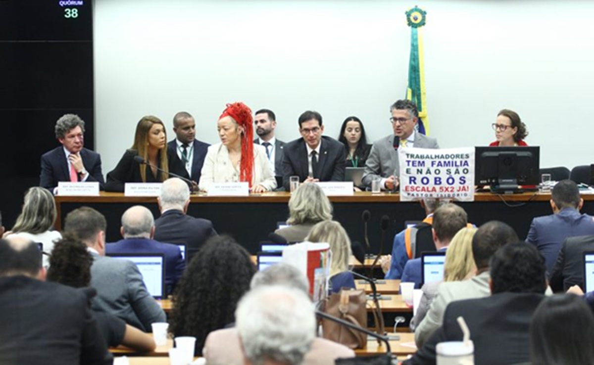Bancada para votação do fim da escala 6x1