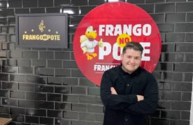 O propósito da marca é nutrir o orgulho do sabor brasileiro, oferecendo uma receita adaptada ao paladar nacional, com temperos mais próximos do gosto local, o que se tornou uma das principais apostas da rede