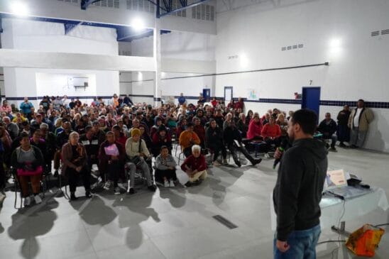 A iniciativa busca colocar fim a um impasse urbanístico e jurídico que se arrasta há mais de três décadas no município.