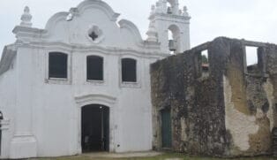 Discutir a geologia, a museografia e a importância da conservação do Convento Nossa Senhora da Conceição, patrimônio histórico de Itanhaém.